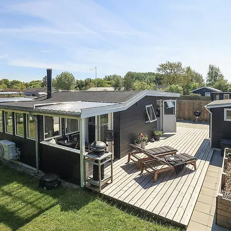 With A Direct Path To The Sea Holiday home Korsor