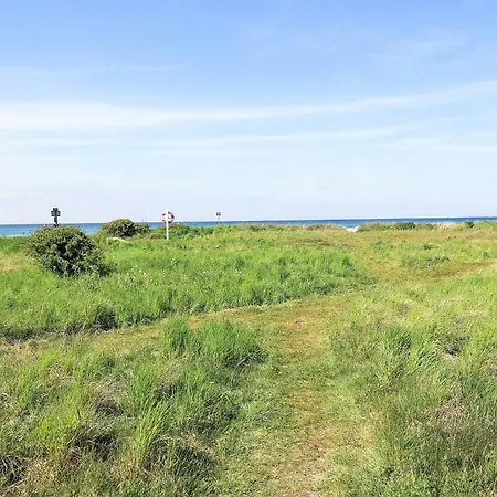 With A Direct Path To The Sea Holiday home *