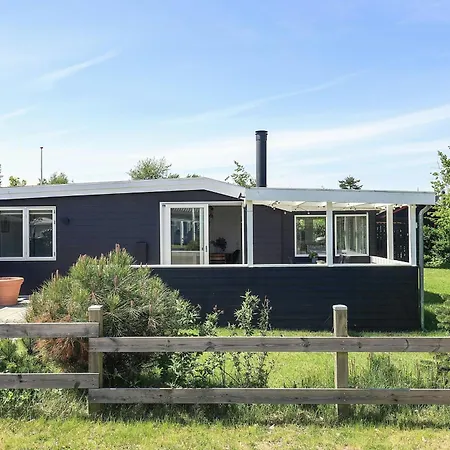 Feriehus With A Direct Path To The Sea