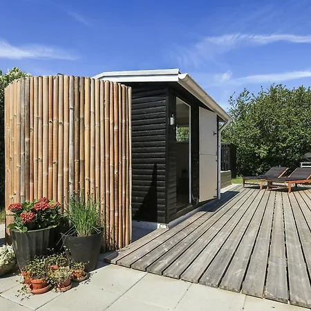 Feriehus With A Direct Path To The Sea *
